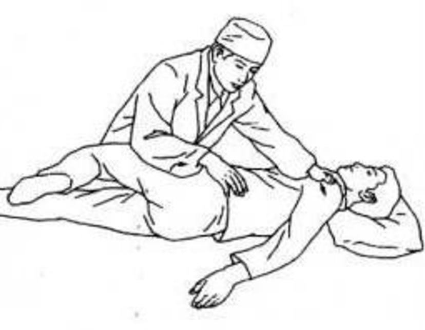 避免腰椎小关节卡压,另外,如果发生,可平躺休息后先尝试自我复位,未