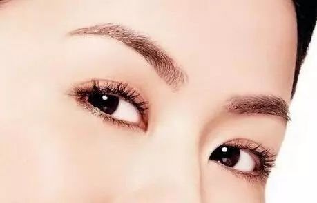 眼睛睁不开?不是犯困,可能是…