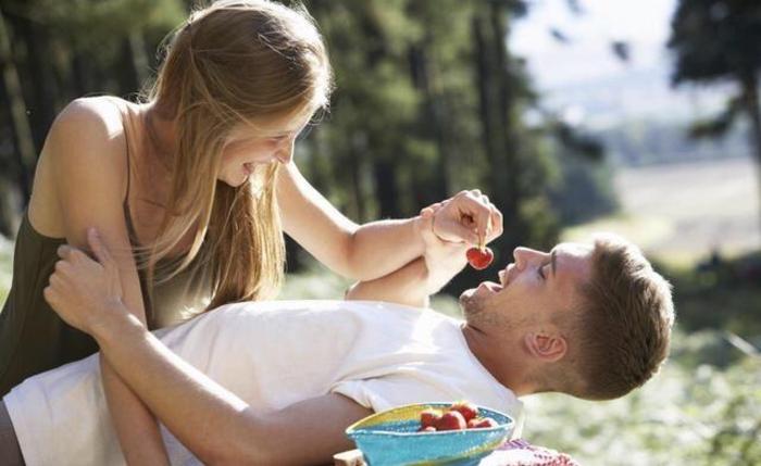 夫妻生活频率过低,怀孕几率自然就低啦,备孕建议保持隔两天一次的频率