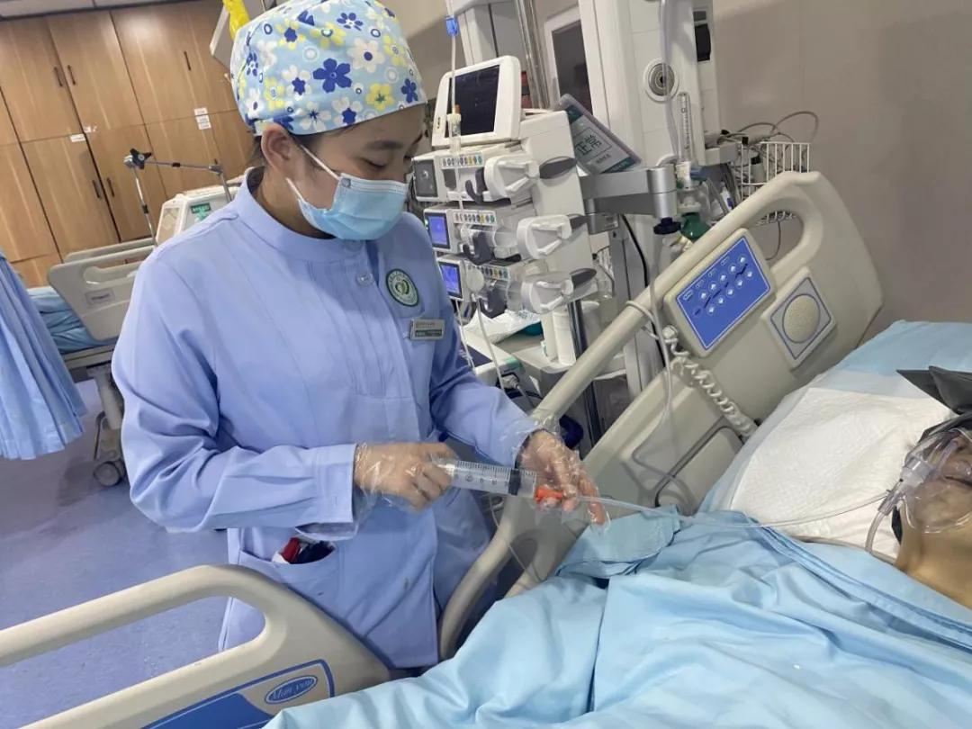 请患者家属们放心我们神经重症监护室充满温暖