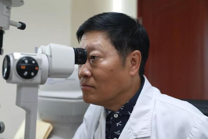 朱思泉医生丨中国名医百强榜白内障专业top10dr
