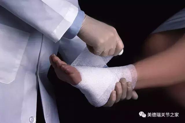 崴脚后,您做对了吗?(附四步处理法)
